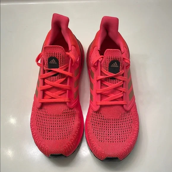 Adidas Women’s Utraboost Running Shoes 8.5 - Picture 2 of 7